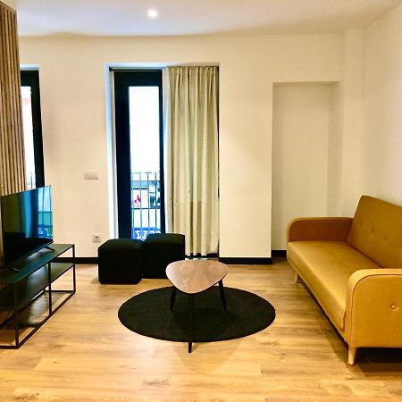 Apartmán Loft De Diseno Con Balcon Figueres  Exteriér fotografie