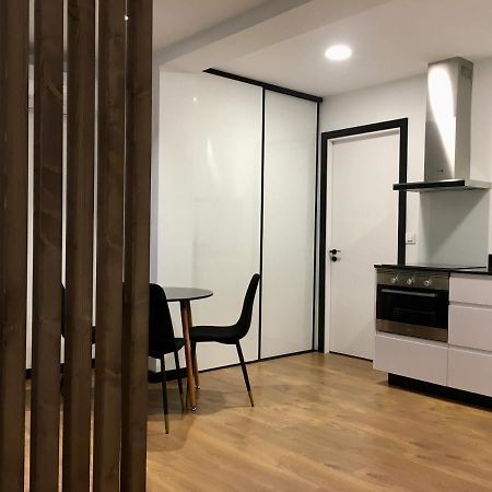 Apartmán Loft De Diseno Con Balcon Figueres  Exteriér fotografie