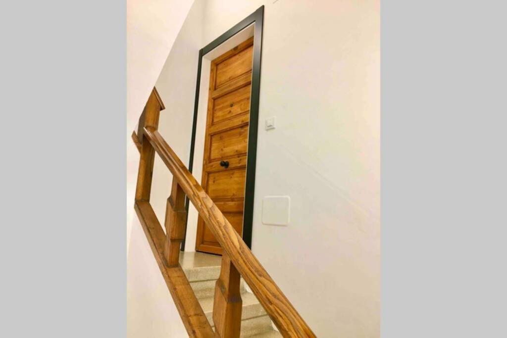Apartmán Loft De Diseno Con Balcon Figueres  Exteriér fotografie